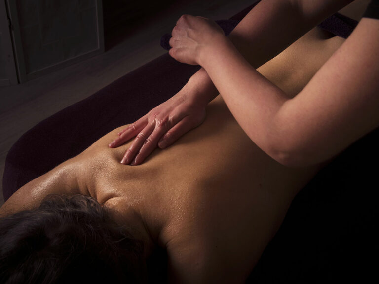 Massage du dos - Soins d'équilibre à Angoulême